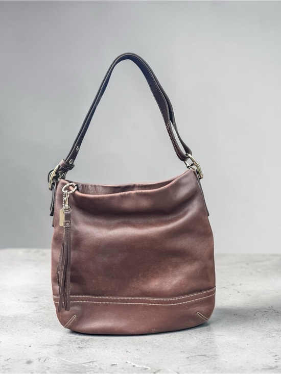 Coach Handbags - Vintage Coach Soho in Classic Brown Leather